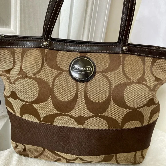 Coach tote bag GUC - Picture 2 of 11